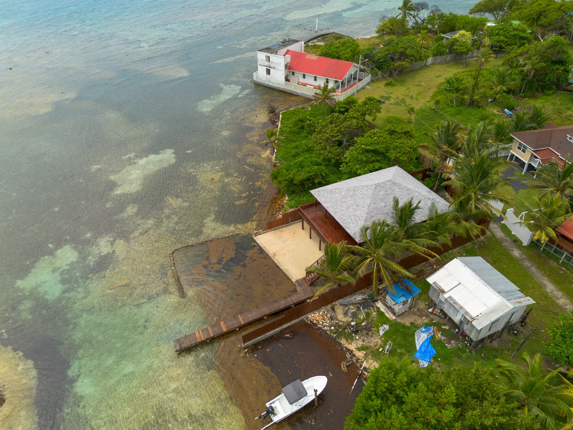 Sunrise Point Retreat — exterior photo 3 of 11