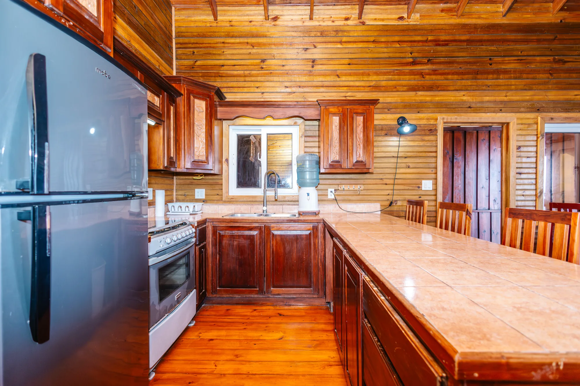 Sunrise Point Retreat — interior photo 3 of 11