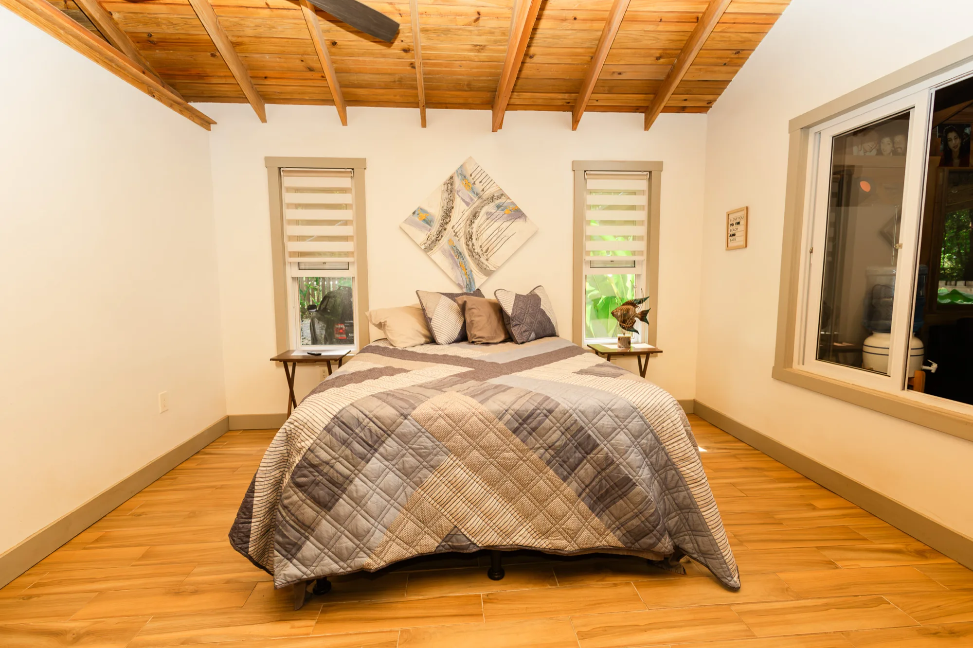Casa Colibri — interior photo 1 of 18