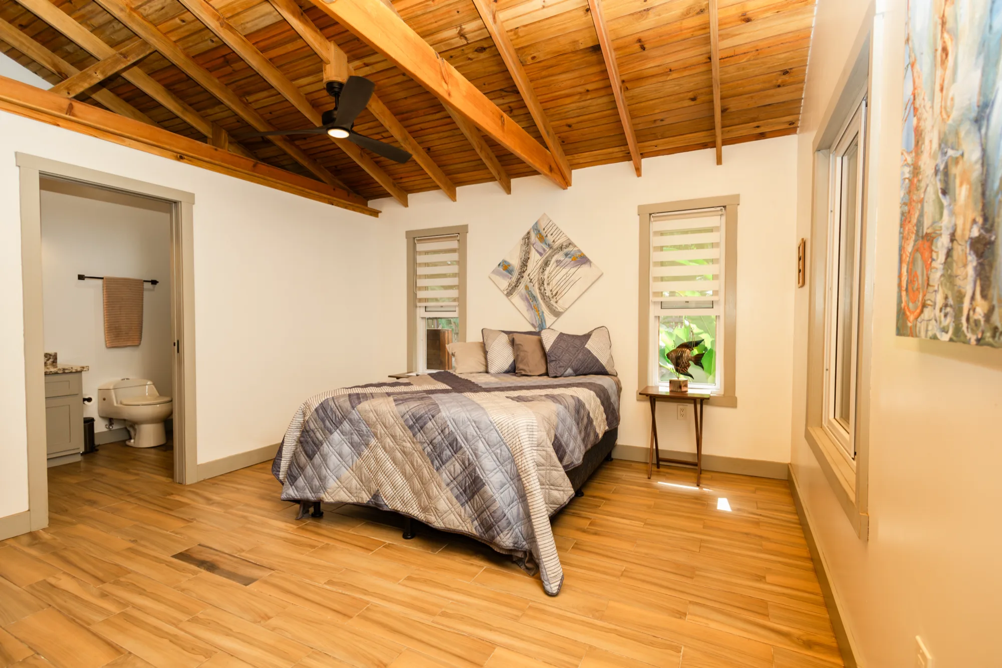 Casa Colibri — interior photo 3 of 18
