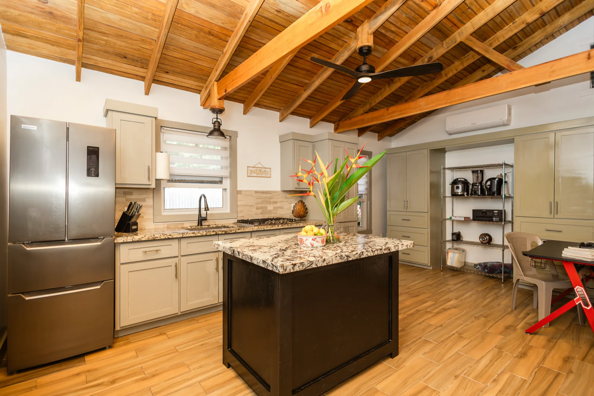 Casa Colibri — interior photo 6 of 18