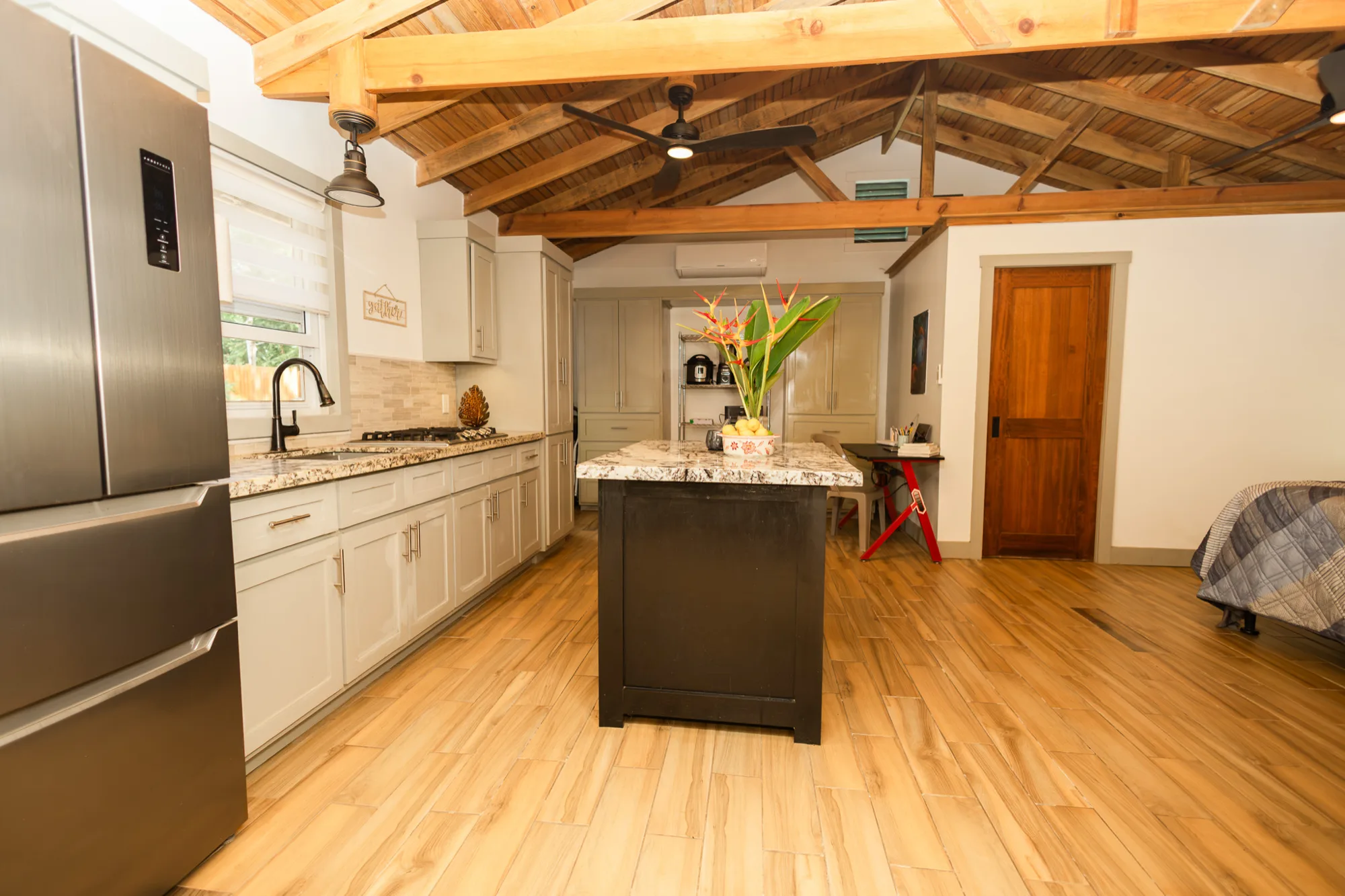 Casa Colibri — interior photo 8 of 18