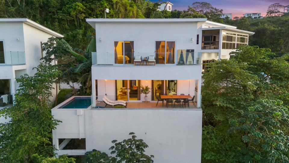 Endless Island Horizons — Coral View Village, Roatán