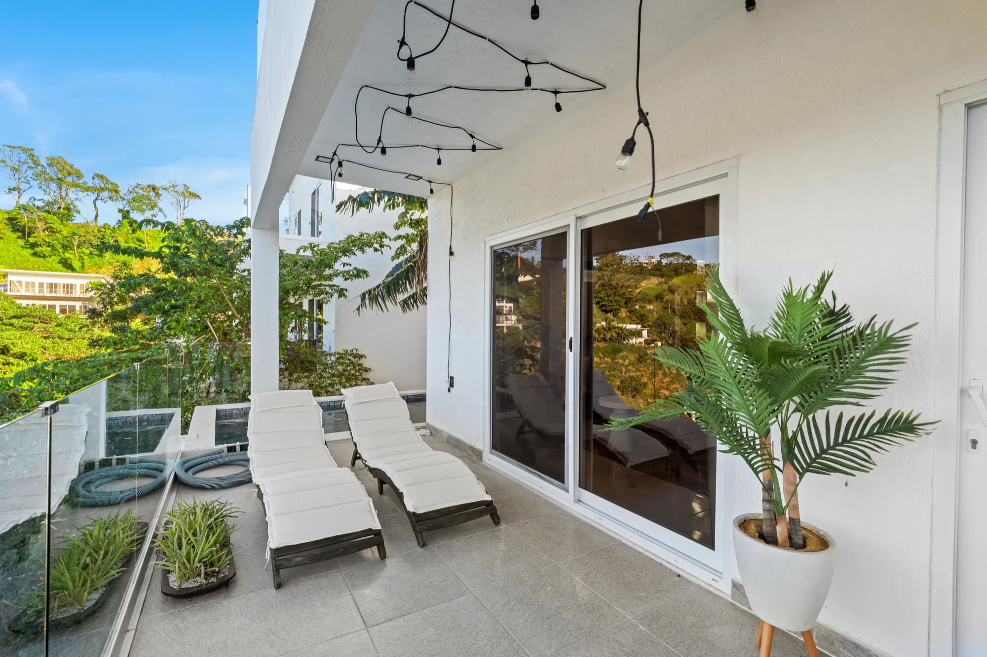 Endless Island Horizons — exterior photo 8 of 43