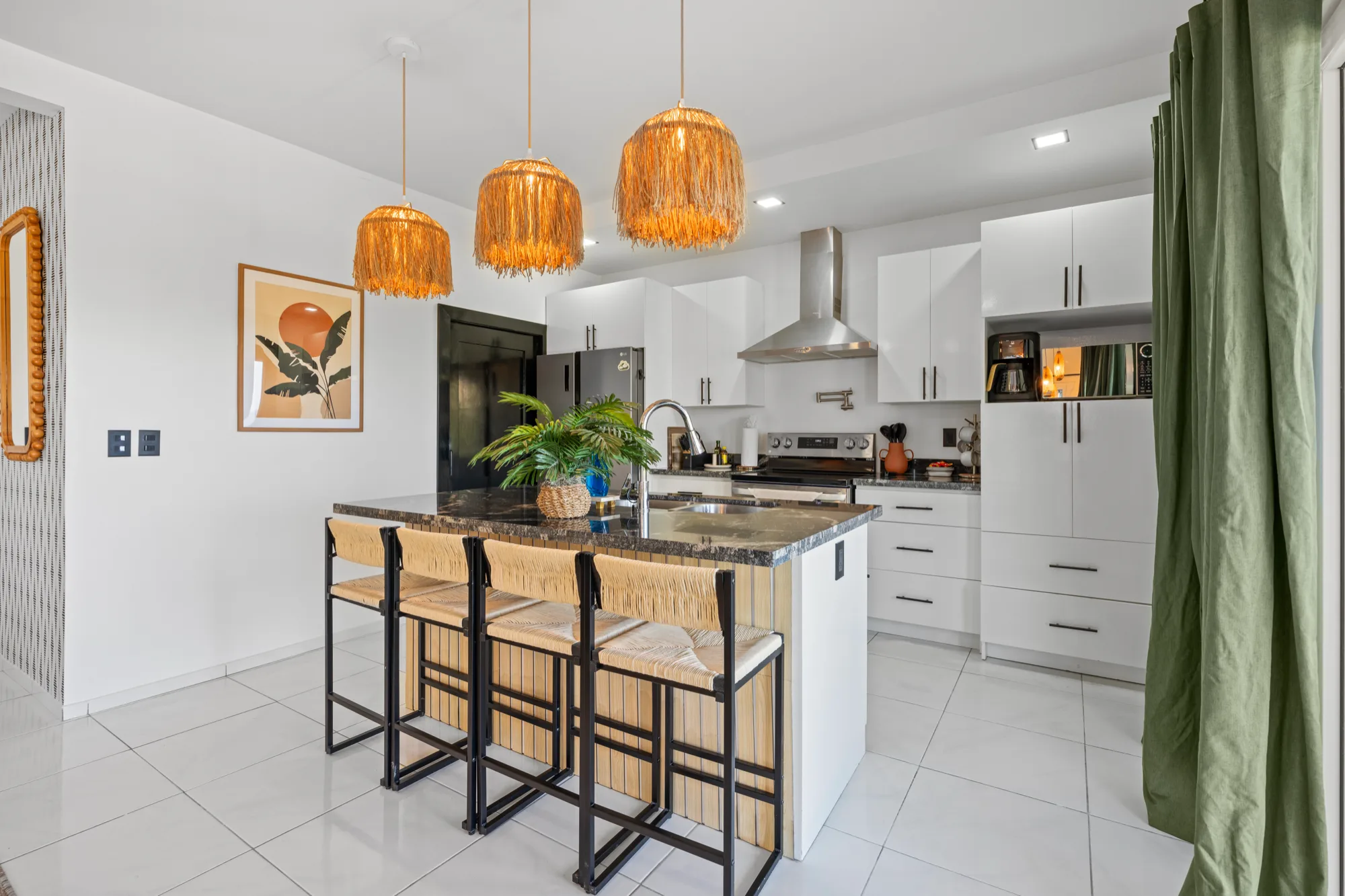 Endless Island Horizons — interior photo 10 of 34
