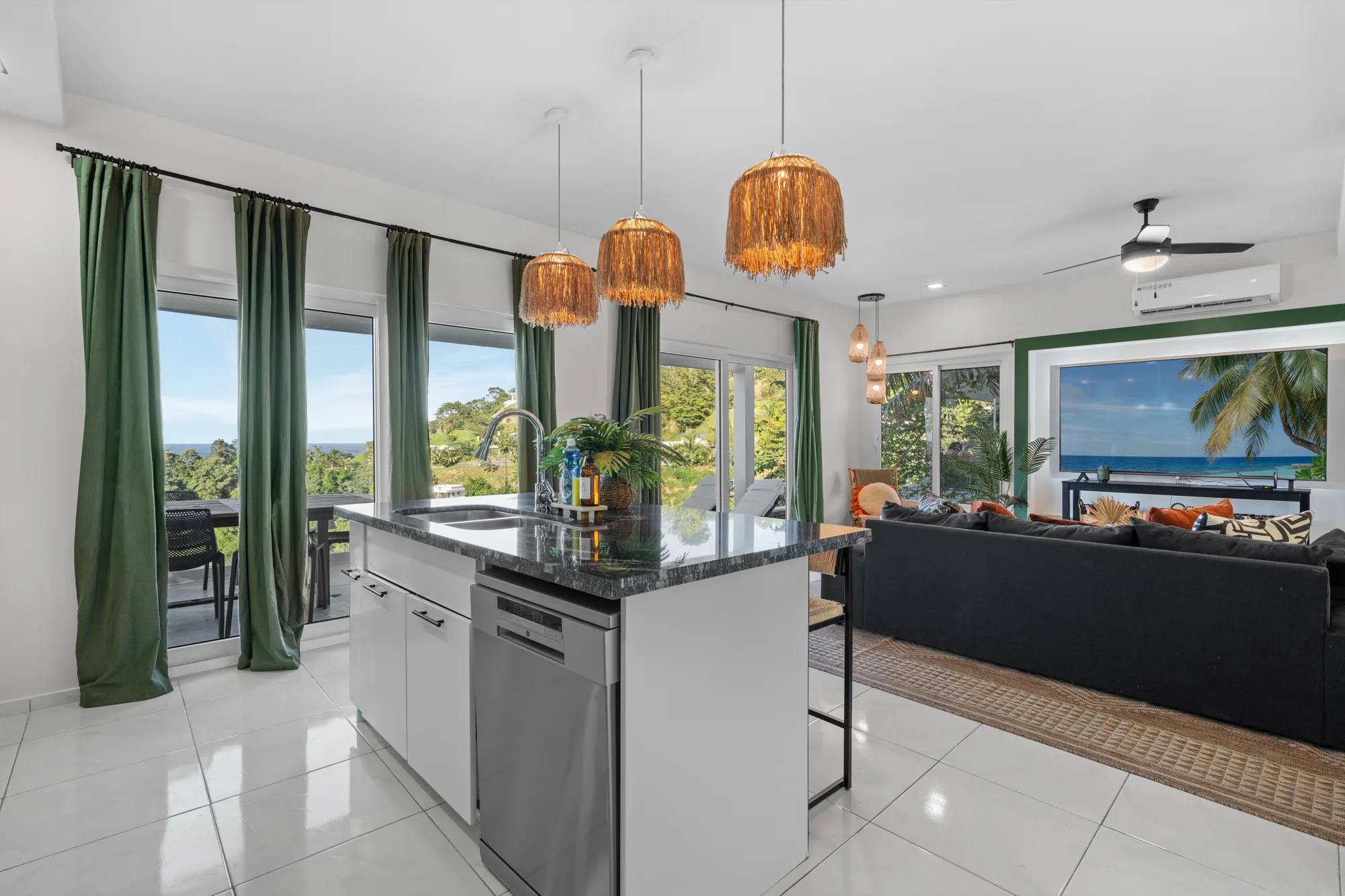 Endless Island Horizons — interior photo 12 of 34