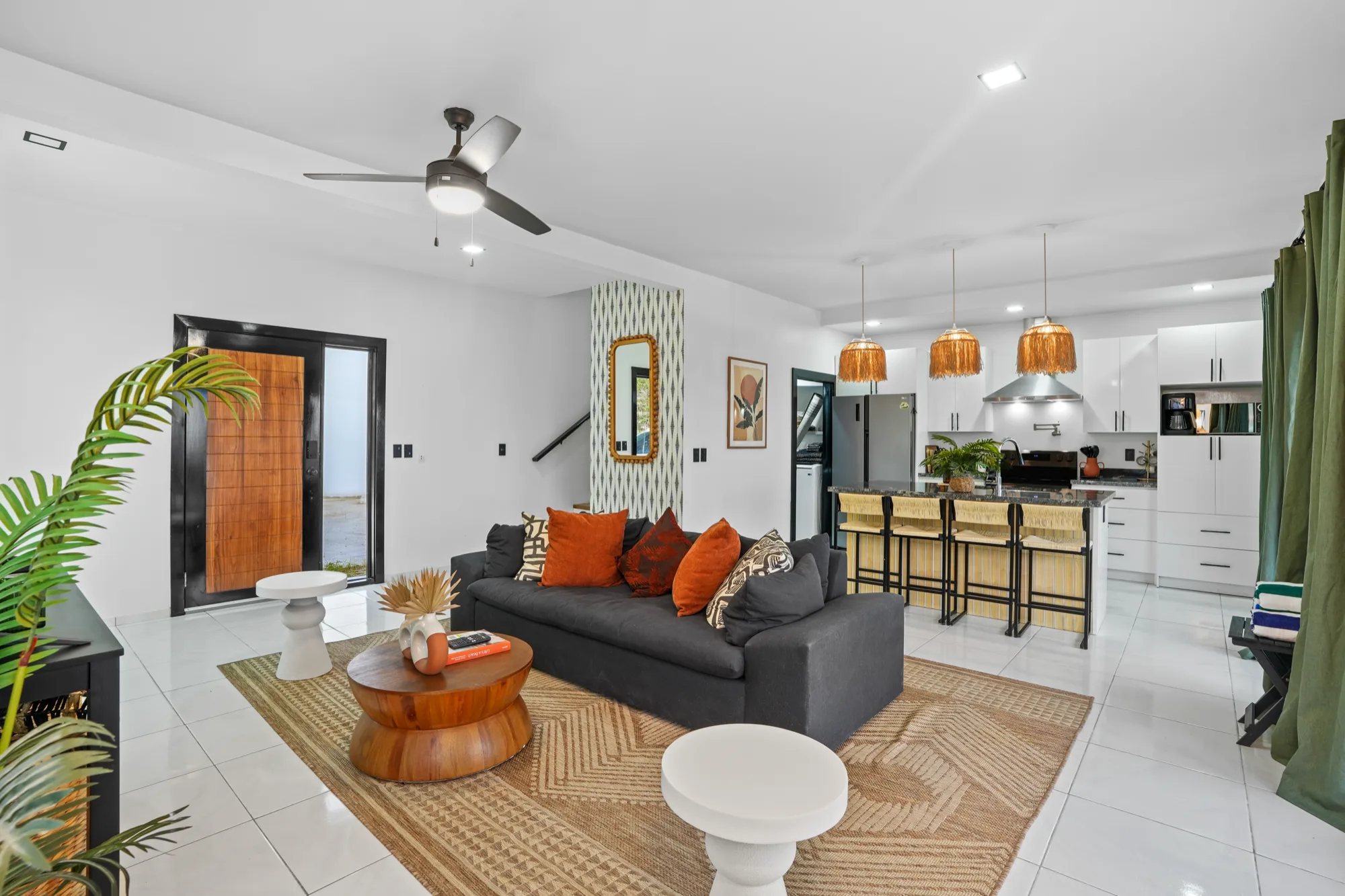 Endless Island Horizons — interior photo 7 of 34