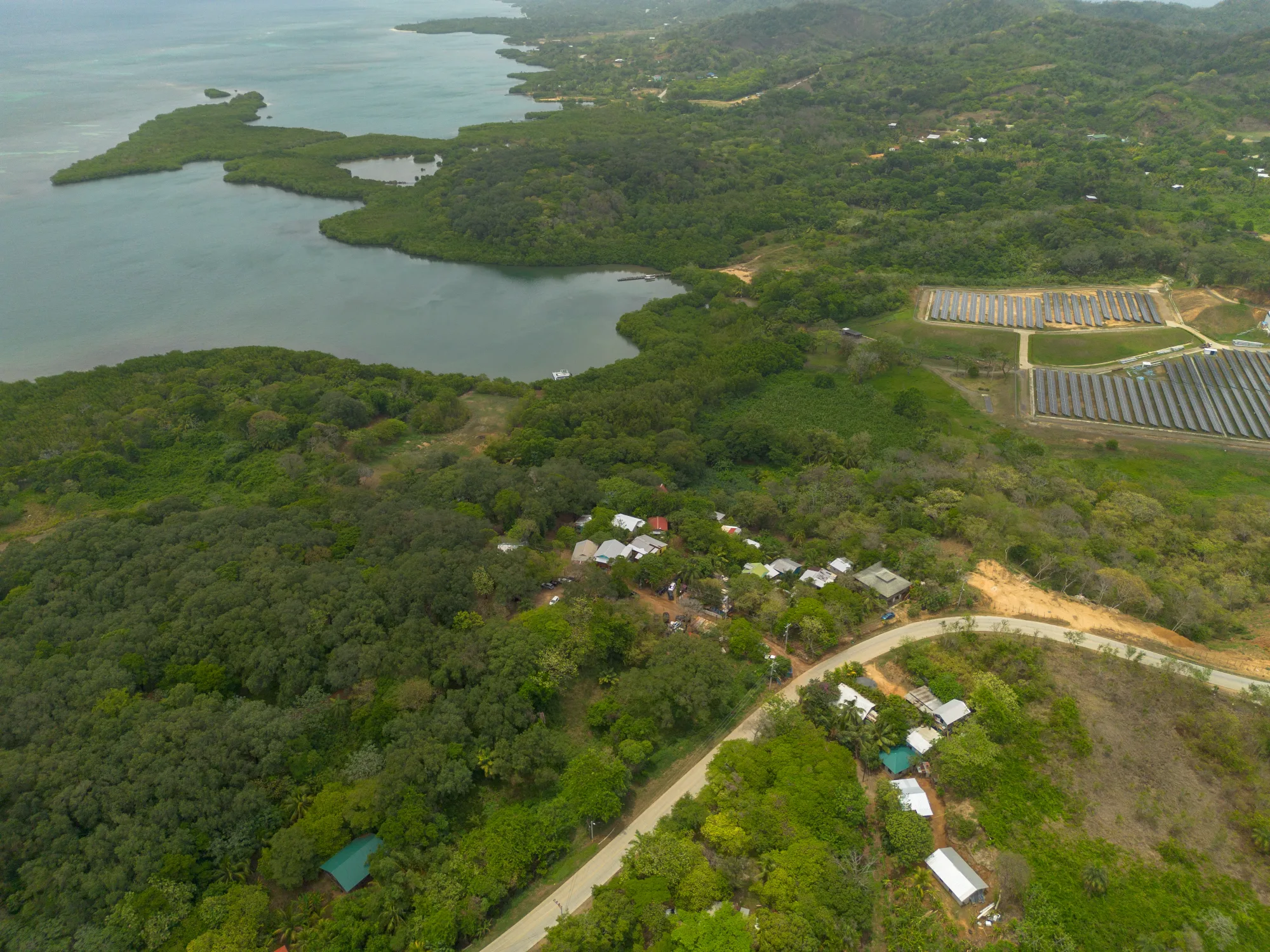 Man O War Cay, Protected Harbor Waterfront — exterior photo 6 of 14