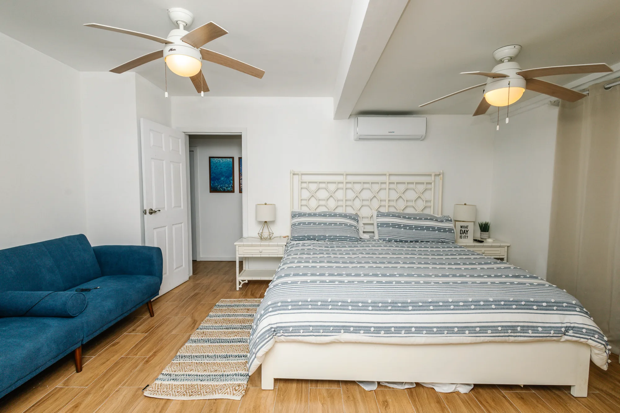 Beachfront Living & Income Retreat — interior photo 30 of 37