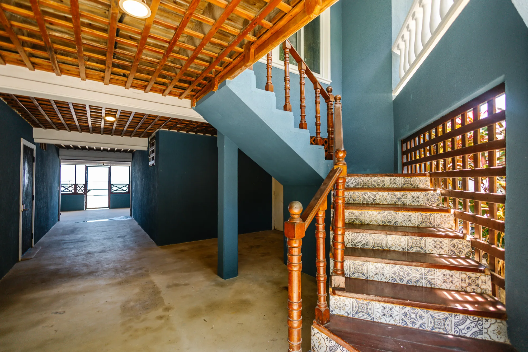 Beachfront Living & Income Retreat — interior photo 37 of 37
